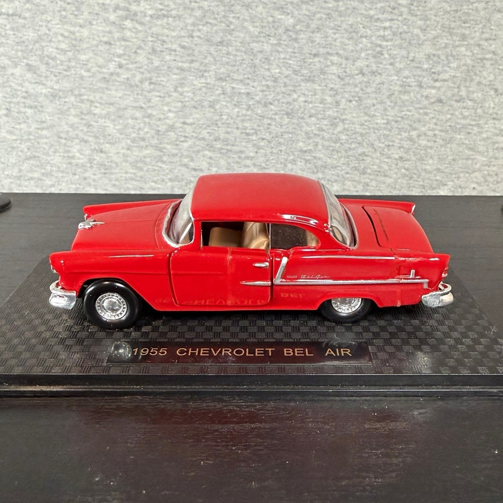 Road Champs 1955 Chevrolet Bel Air Red Diecast 1:24 w/ Stand Opening Doors